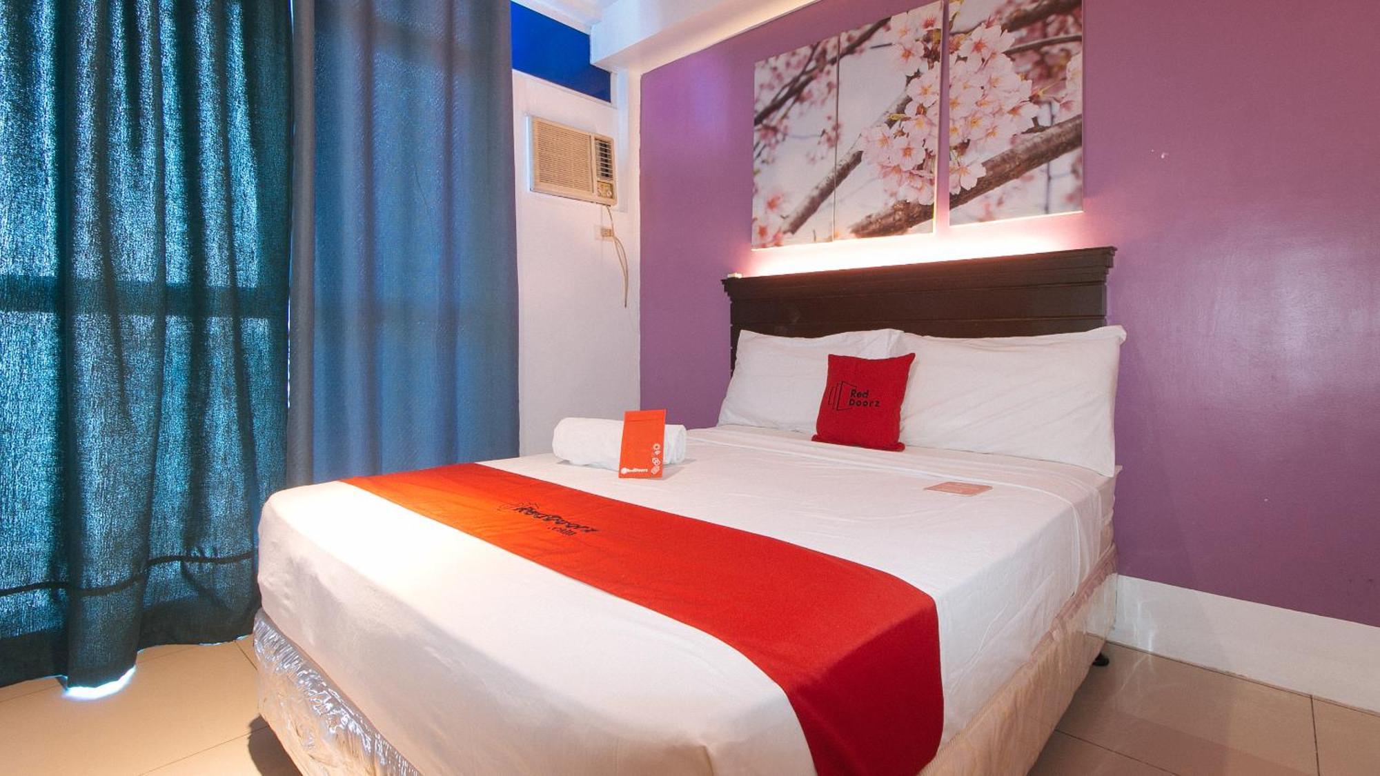 Reddoorz @ Melbourne Suites Makati Makati City Luaran gambar