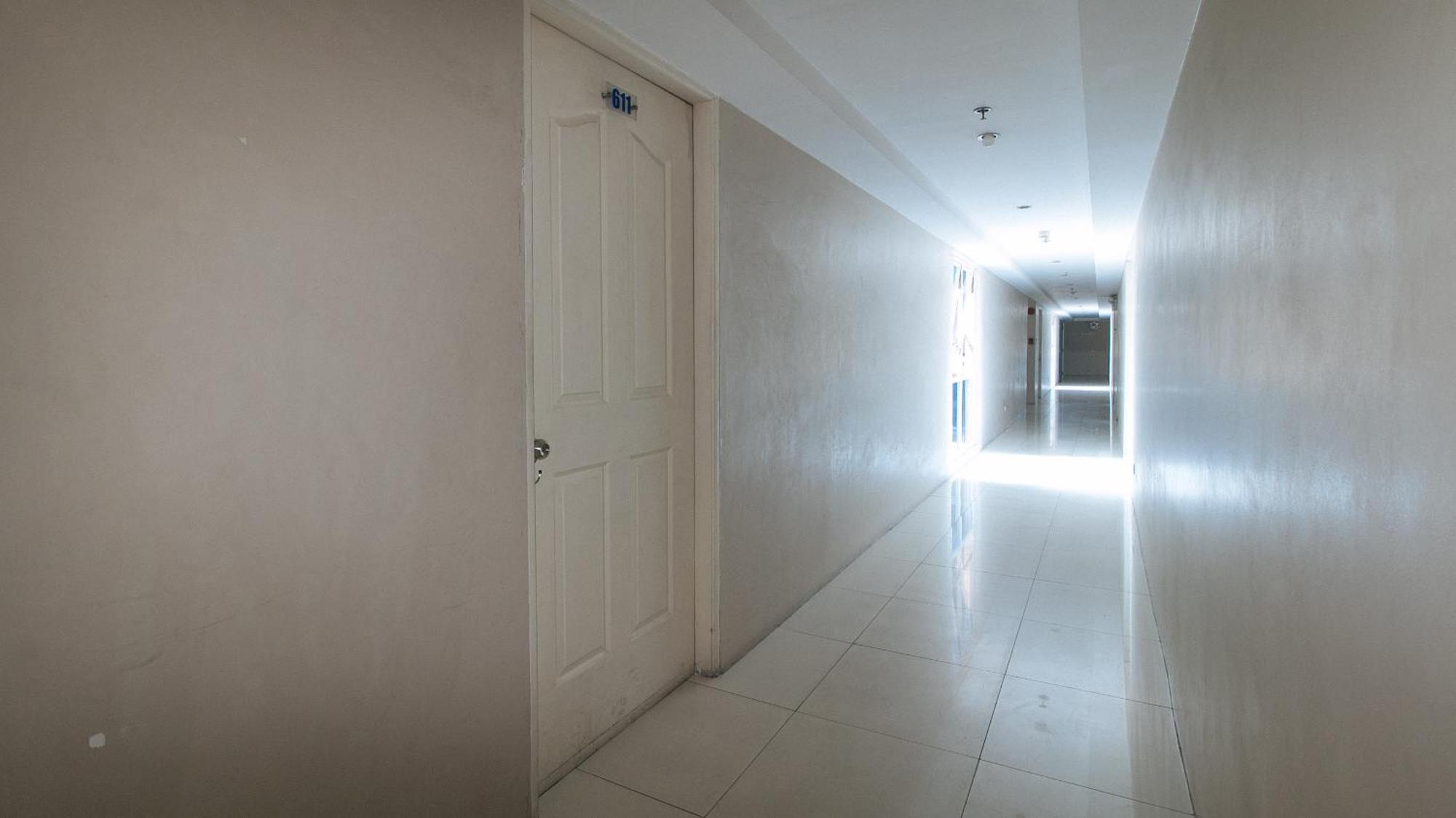 Reddoorz @ Melbourne Suites Makati Makati City Luaran gambar